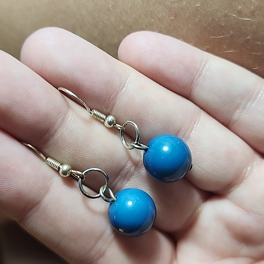 (96) Blue Dangle Earrings